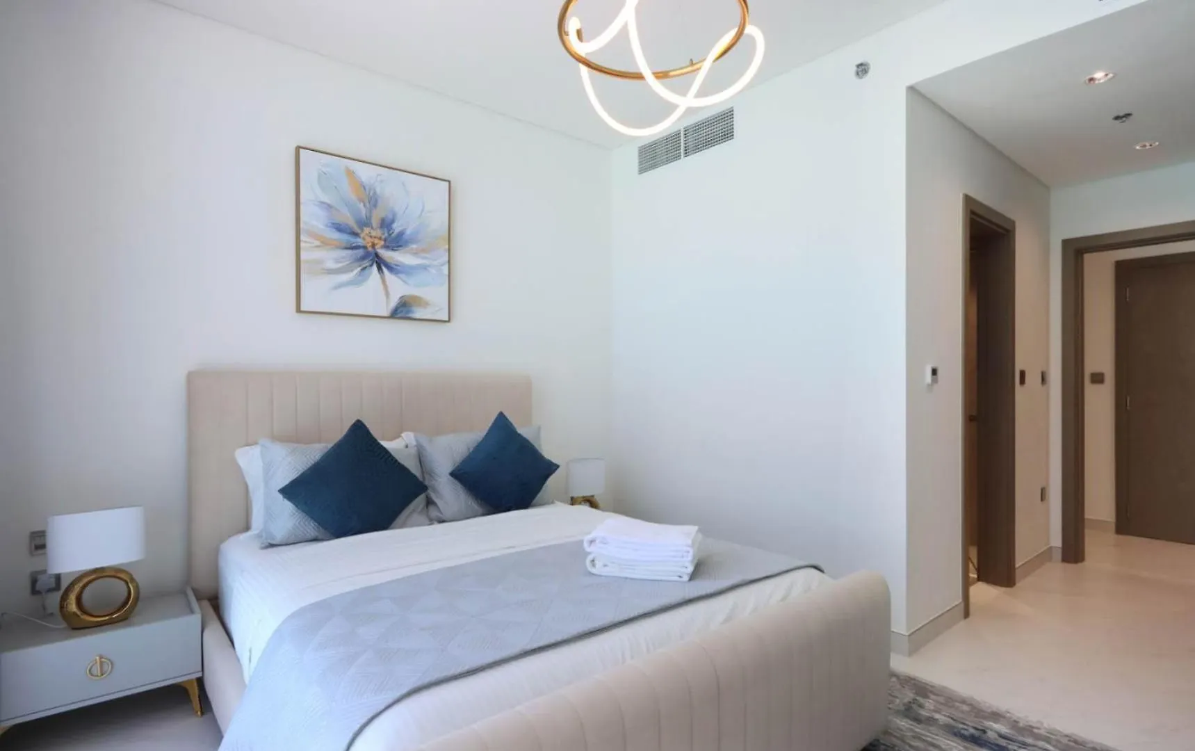 Apartment Lagoonview 2Br District One Dubai