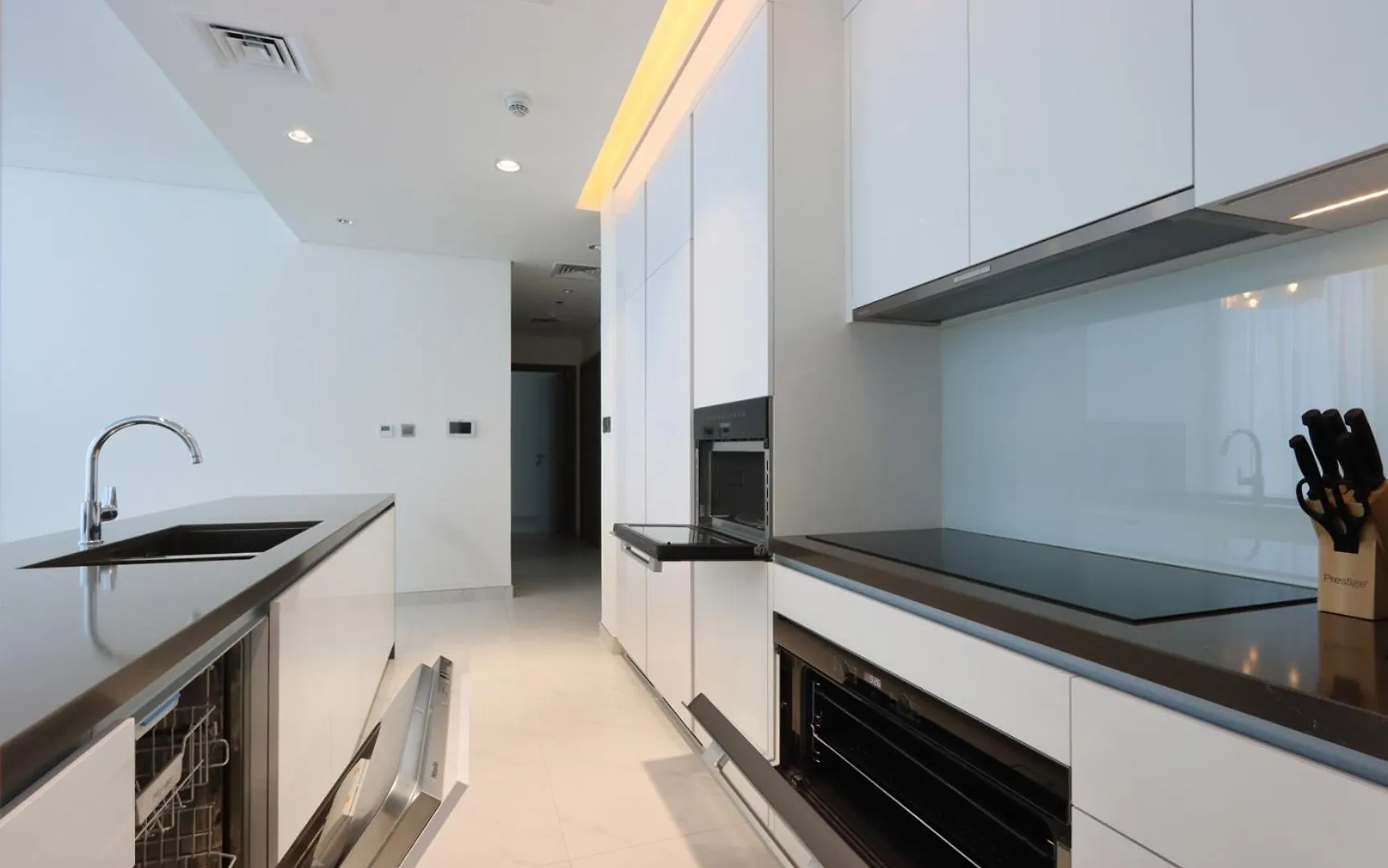 Lagoonview 2Br District One Dubai Apartment