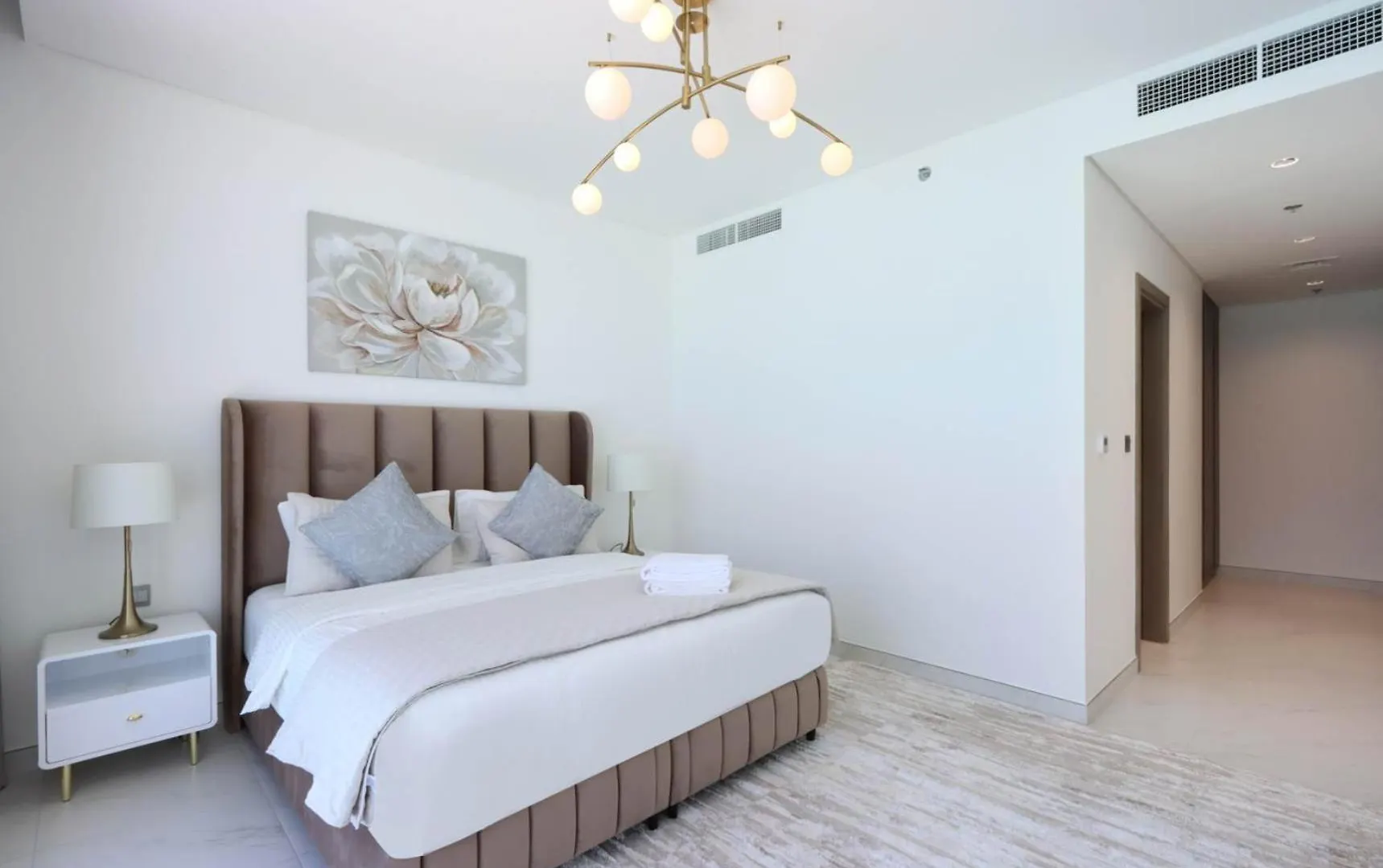Apartment Lagoonview 2Br District One Dubai